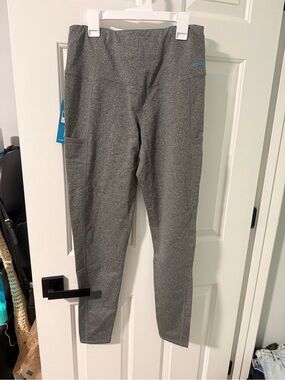 Women’s Gray High-Waist Active Leggings with Side Pockets